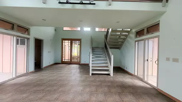 Kailua-kona, HI 96740,78-6656 MAMALAHOA HIGHWAY #B