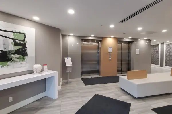 Oakville, ON L6H 0X3,128 Grovewood Common #320