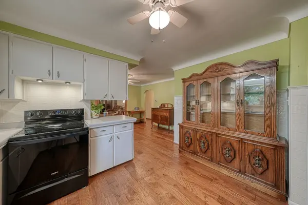 Norfolk, ON N4B 2S8,335 Delcrest AVE E