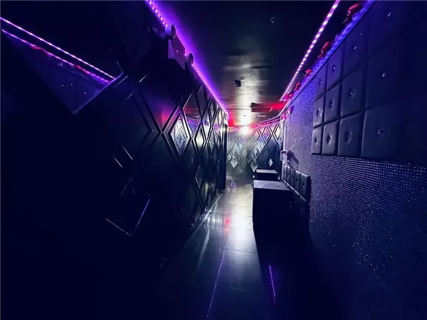 Queens, NY 11355,140-08 Holly AVE