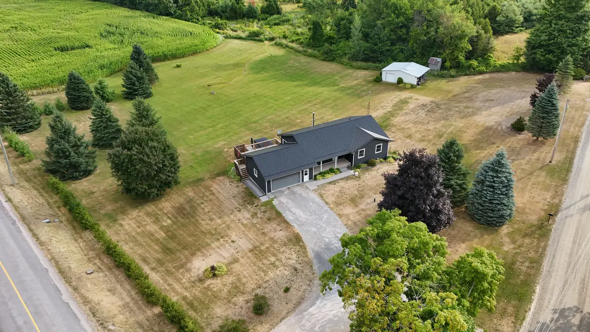 Tweed, ON K0K 3J0,908 Rapids RD