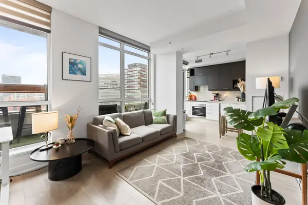 30 Nelson ST #1708, Toronto C01, ON M5V 0H5