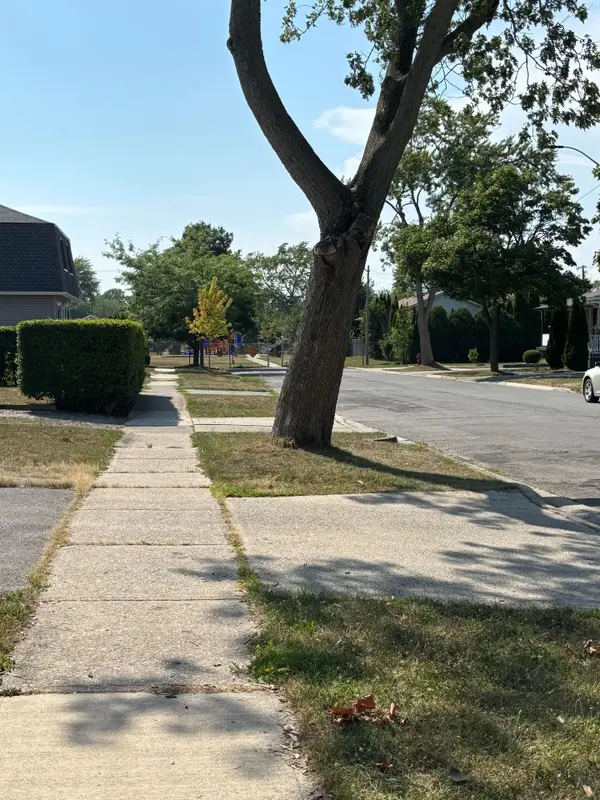 Welland, ON L3B 4T4,389 Hennepin AVE