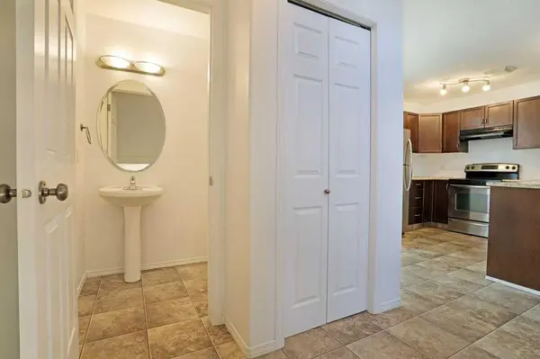 Brooks, AB T1R 1R2,310 17 ST E