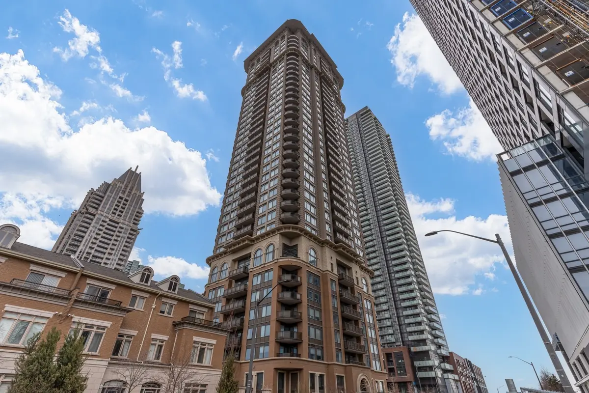 Mississauga, ON L5B 0C6,385 Prince Of Wales DR #707