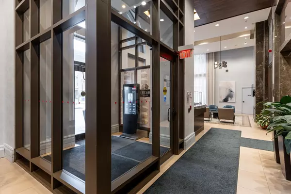 Mississauga, ON L5B 0C6,385 Prince Of Wales DR #707