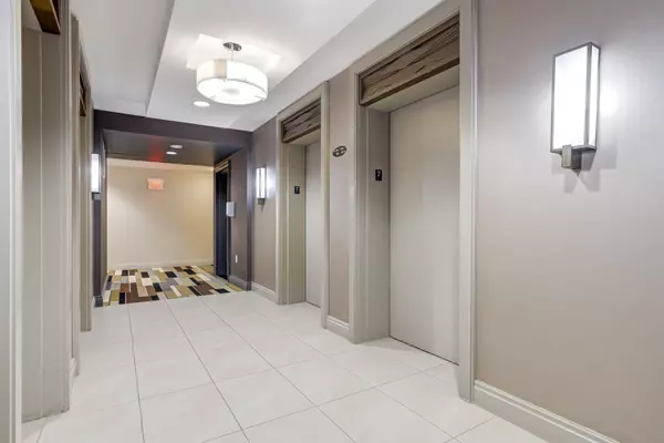 Mississauga, ON L5B 0C6,385 Prince Of Wales DR #707