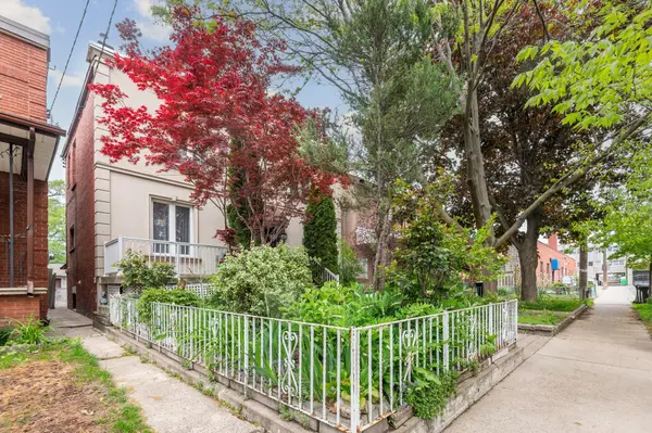 Toronto W02, ON M6H 3J6,812 Gladstone AVE