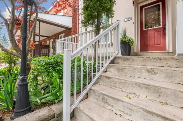 Toronto W02, ON M6H 3J6,812 Gladstone AVE