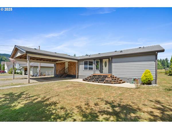 18600 NESTUCCA DR, Cloverdale, OR 97112