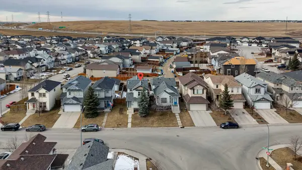 Calgary, AB T3K 0J5,8 Covecreek Close NE