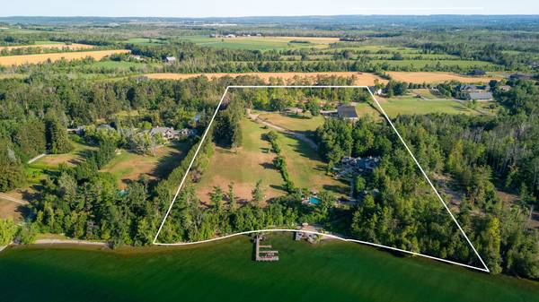 2533 Ridge RD W, Oro-medonte, ON L0L 2L0
