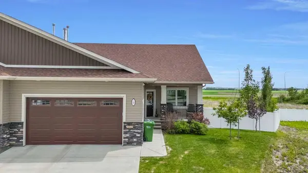 Red Deer, AB T4R0N5,18 Veer PL