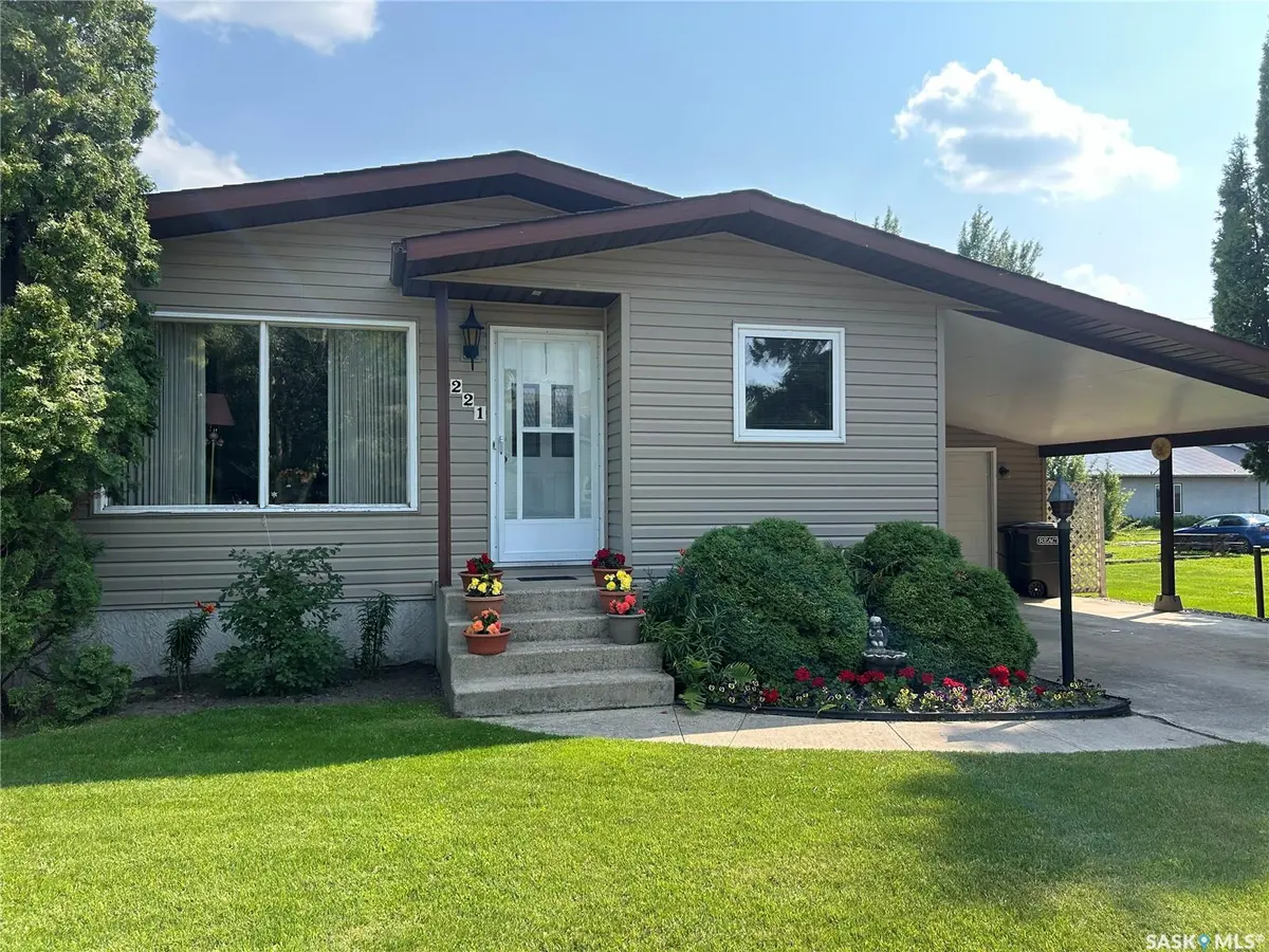 221 Howard STREET, Drake, SK S0K 1H0