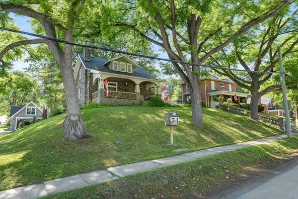 Port Hope, ON L1A 3E8,40 Pine ST S