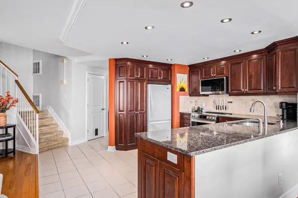 Mooneys Bay - Carleton Heights And Area, ON K2C 3N5,1380 Prince Of Wales DR #PH 7