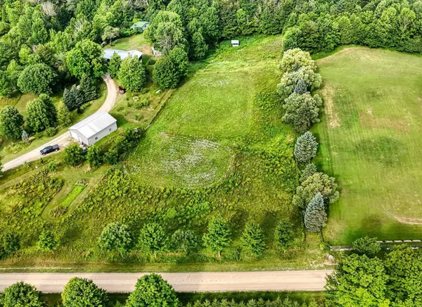 Minto, ON N0G 1Z0,9568 O'Dwyers RD