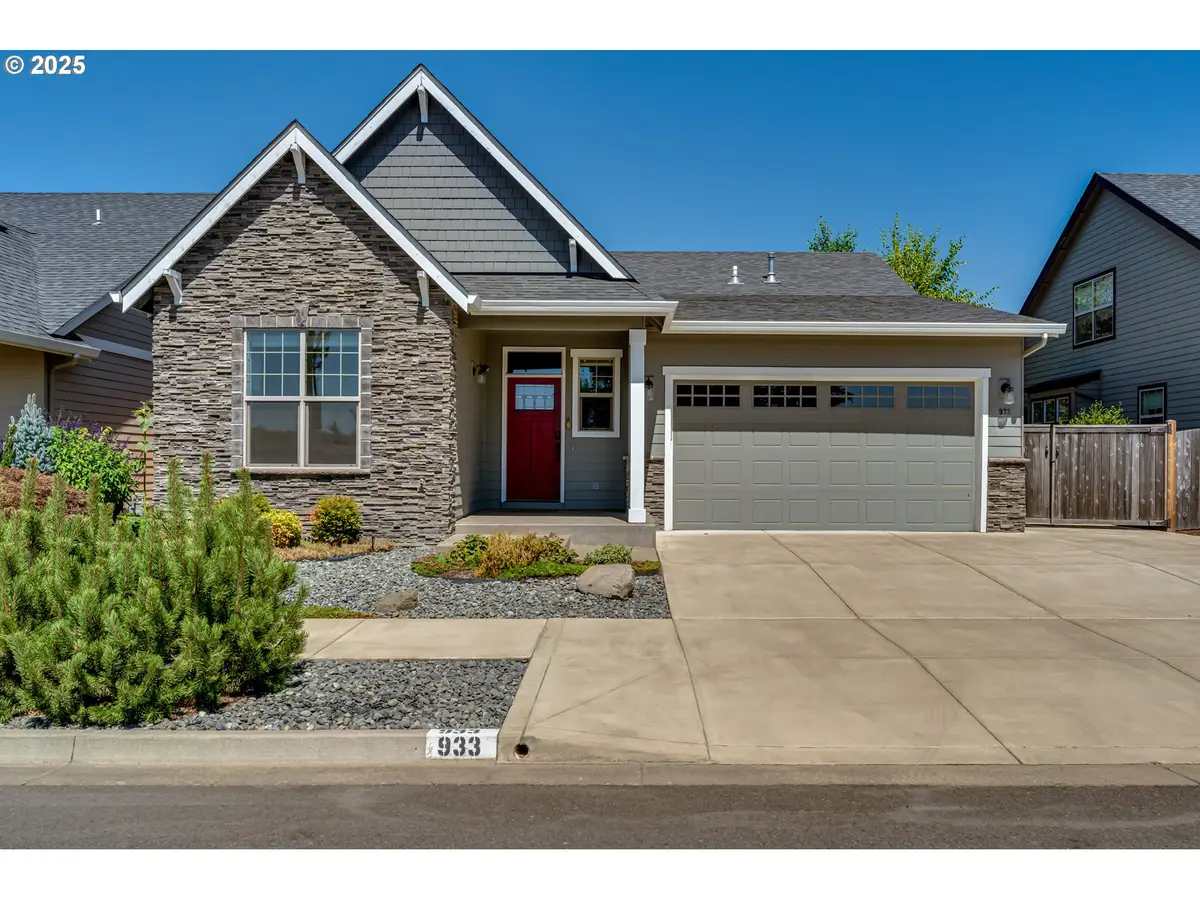 Eugene, OR 97401,933 LORELLA AVE