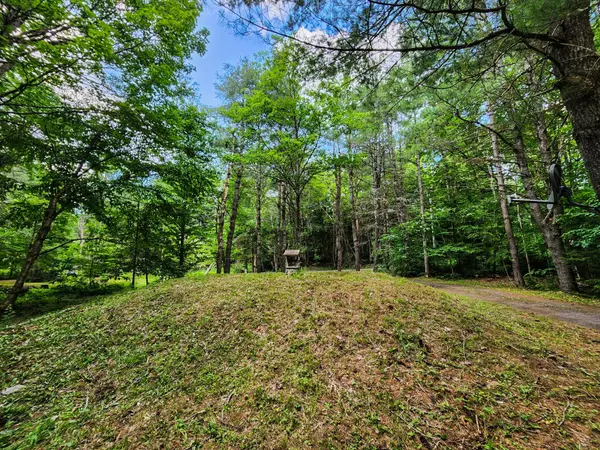 Bracebridge, ON P1L 1W9,1068 Holiday Park DR