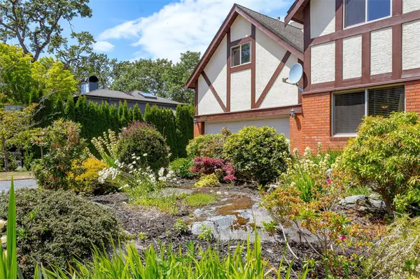 Oak Bay, BC V8P 5N2,3152 Wessex Close