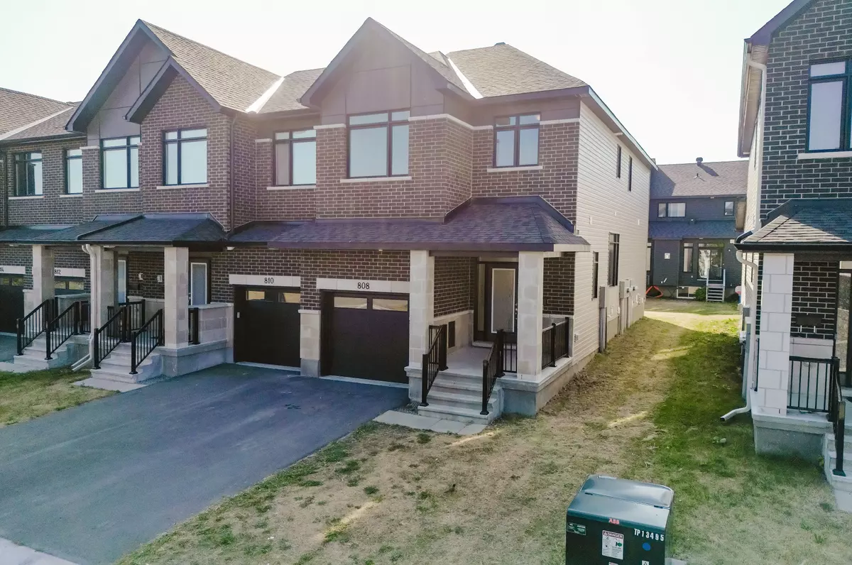 Barrhaven, ON K2J 6Y9,808 Mochi CIR