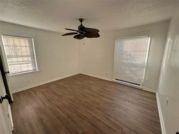 Dallas, TX 75216,2952 Bardwell Avenue