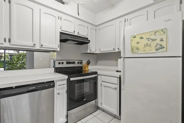 75-6082 ALII DR #A103, Kailua-kona, HI 96740