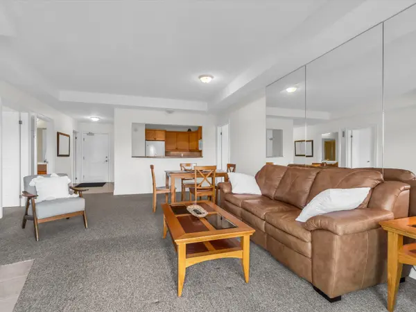 Gravenhurst, ON P1P 1Z9,130 STEAMSHIP BAY RD #305