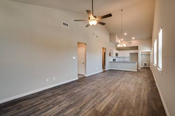 631 Wheatfield Drive, Venus, TX 76084