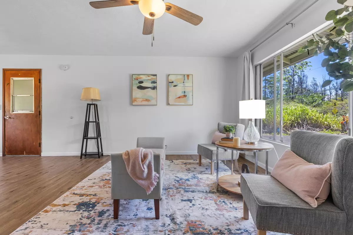 Keaau, HI 96749,15-1600 KALOLI DR