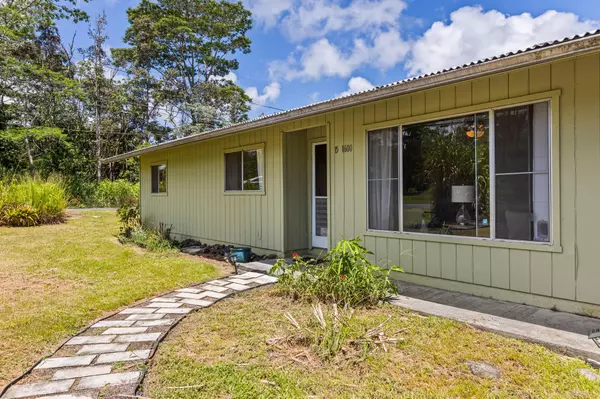 Keaau, HI 96749,15-1600 KALOLI DR