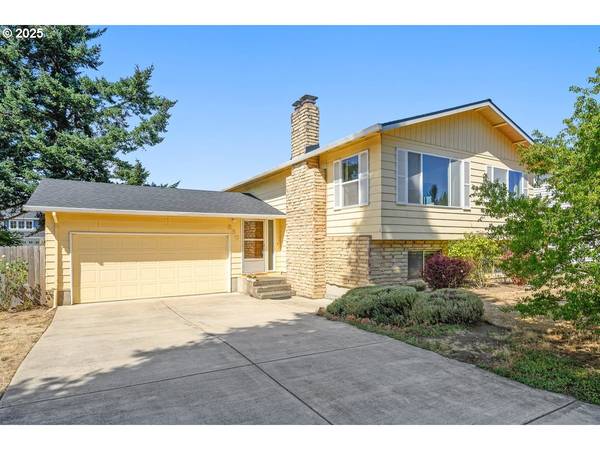 860 NE 14TH AVE, Canby, OR 97013
