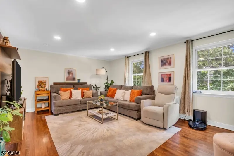 93 Clark Ct, Rutherford Boro, NJ 07070