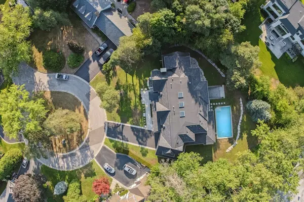 Oakville, ON L6J 1Z2,1253 Crawford CT