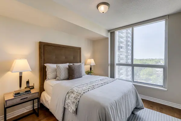 Toronto W02, ON M6P 1A1,70 High Park AVE #1003