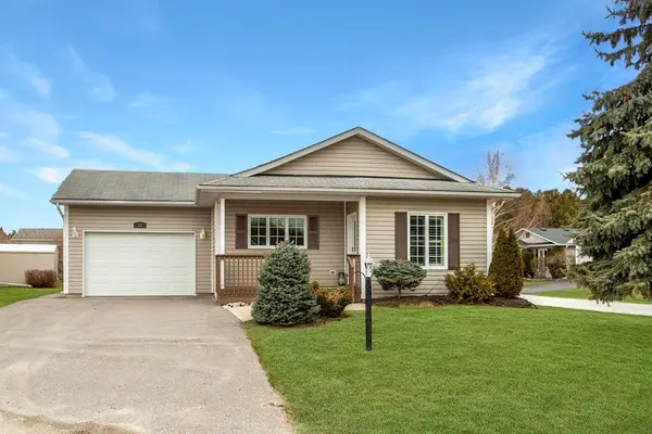 Wasaga Beach, ON L9Z 3A8,10 ATLANTIC . AVE