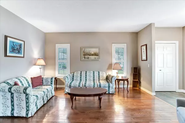 Wasaga Beach, ON L9Z 3A8,10 ATLANTIC . AVE