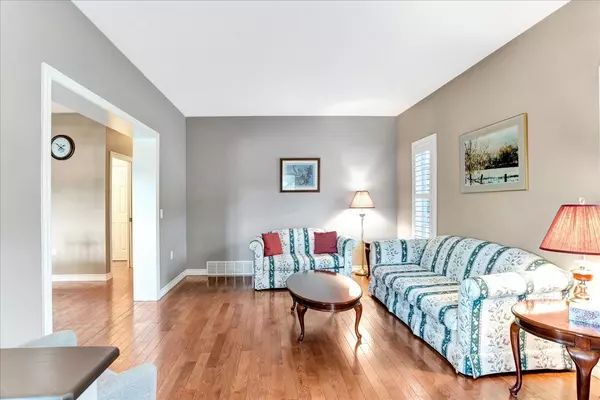 Wasaga Beach, ON L9Z 3A8,10 ATLANTIC . AVE