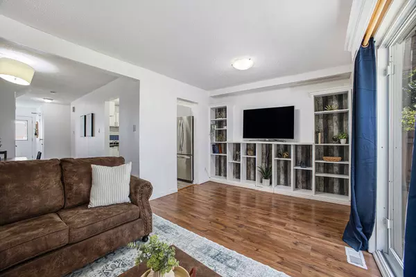 Kanata, ON K2L 2Y4,30 Baneberry CRES #68