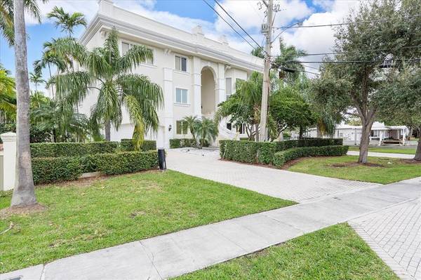 Fort Lauderdale, FL 33301,414 RIVIERA ISLE