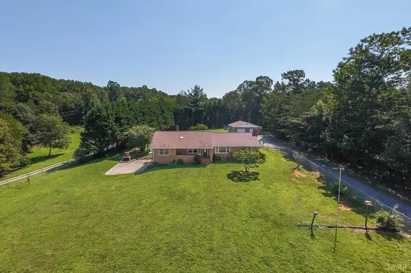 1874 Hales Ford RD, Moneta, VA 24121