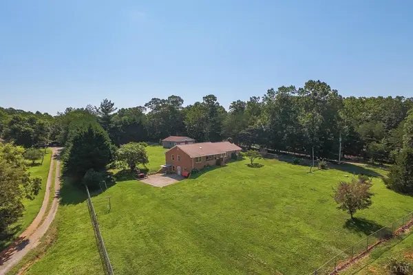 1874 Hales Ford RD, Moneta, VA 24121