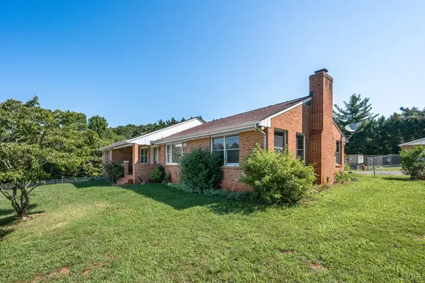1874 Hales Ford RD, Moneta, VA 24121