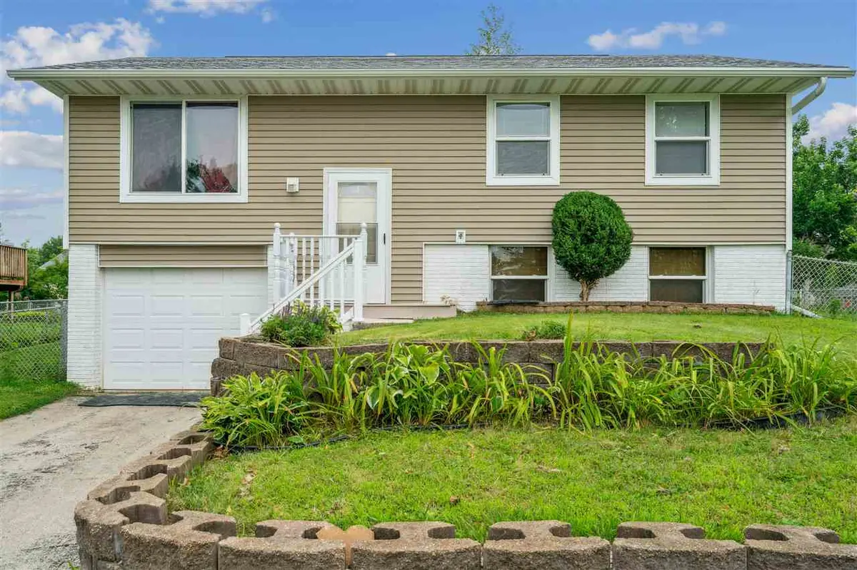 6612 Inwood Lane NE, IA 52402