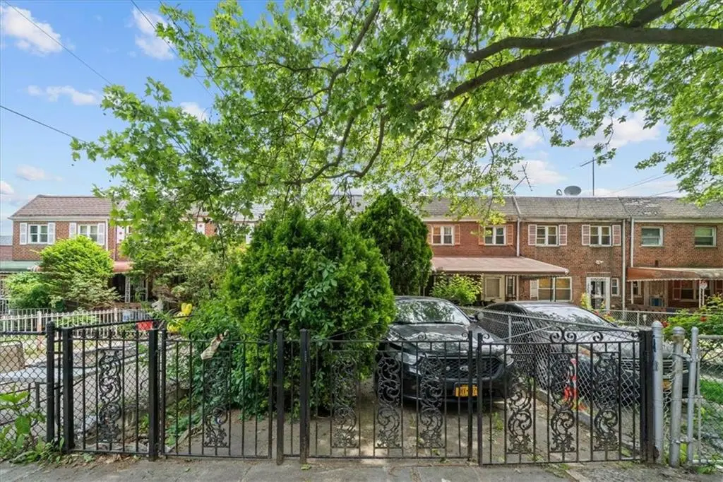 Brooklyn, NY 11207,328 Wortman AVE