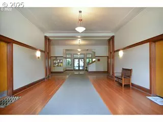 Eugene, OR 97402,650 W 12TH AVE #120