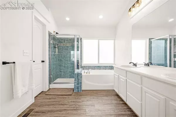 3260 Tail Spin DR Colorado Springs, CO 80916