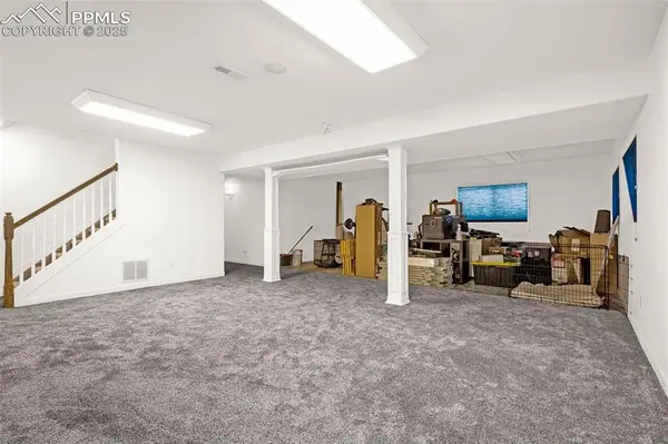 3260 Tail Spin DR Colorado Springs, CO 80916