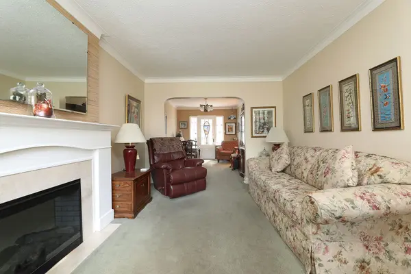 Toronto C11, ON M4G 2M7,149 Donlea DR