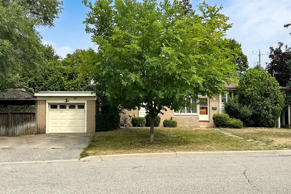 16 Bugle Hill RD, Toronto E05, ON M1T 1C6